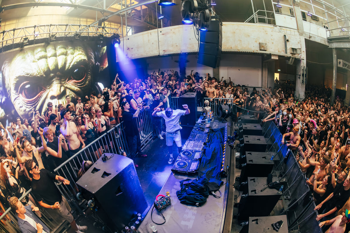 Loading... just a sec